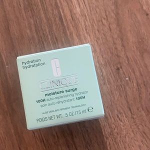 Clinique moisture surge
